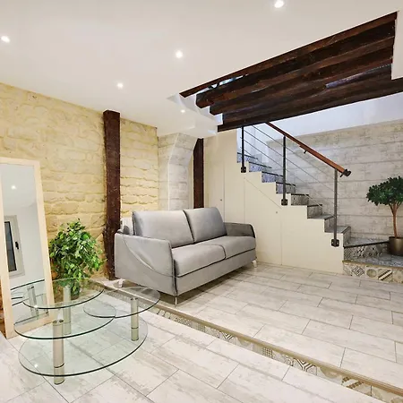 Authentic - 1br 6p - Centre De