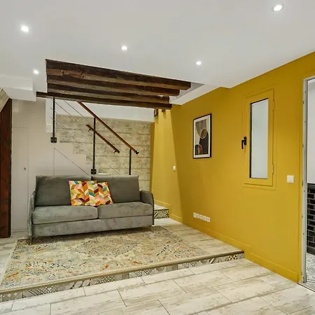 Authentic - 1br 6p - Centre De Paris