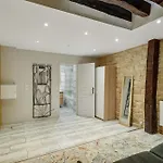 شقة Authentic - 1br 6p - Centre De *